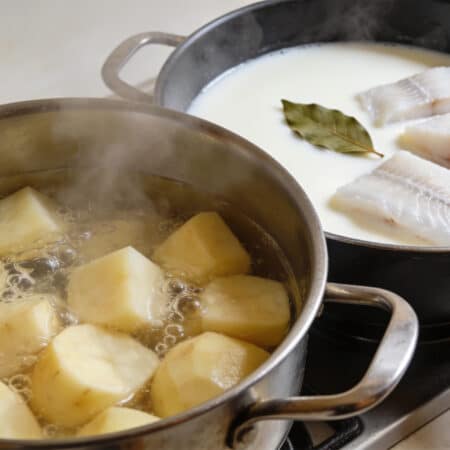 Meanwhile, put the milk and bay leaf in a deep